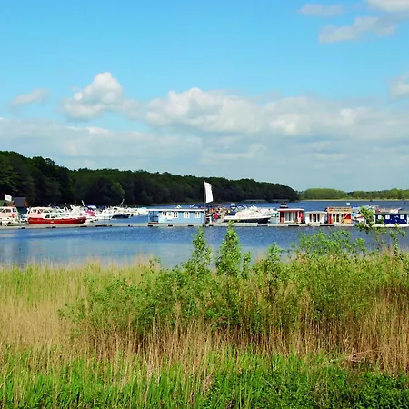 Komfortables In Am Mueritzsee Apartamento *